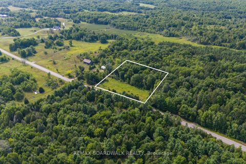 Photo 15 at 752 Bennett Lake Road, Bathurst/Burgess & Sherbrooke (Bathurst) Twp, Tay Valley
