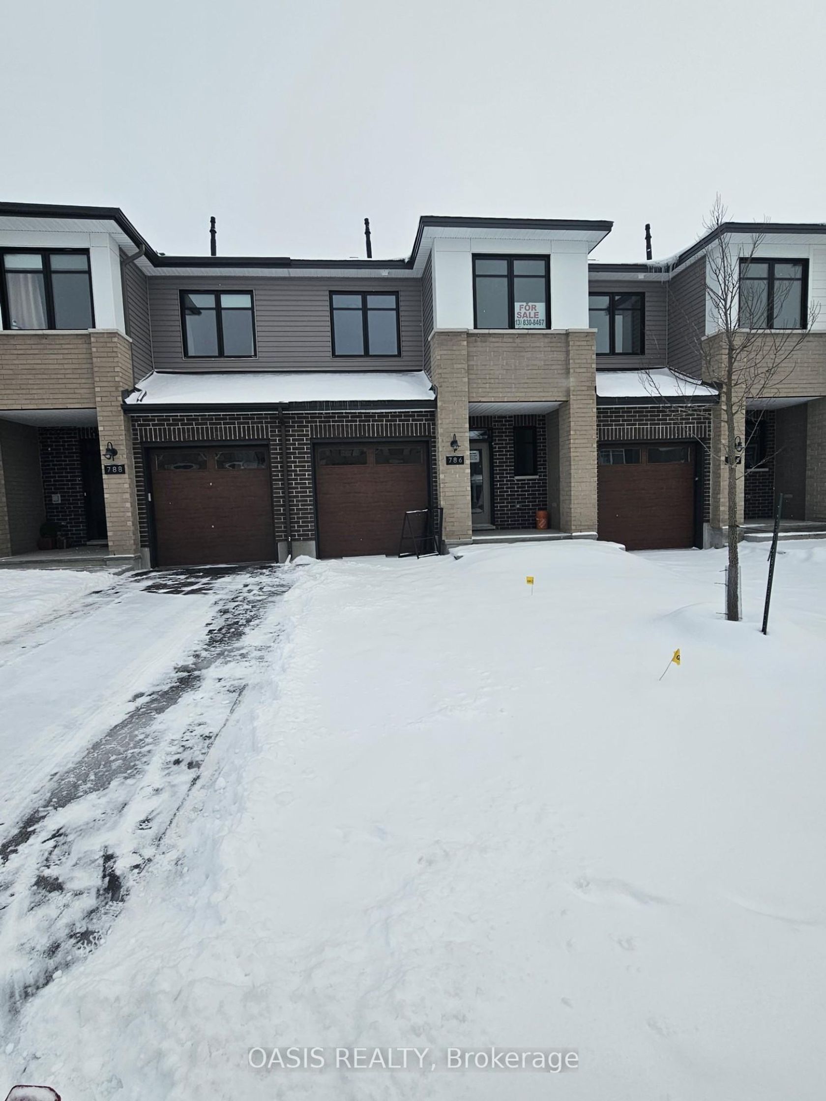 786 Antonio Farley Street, Camelot, Orleans 2