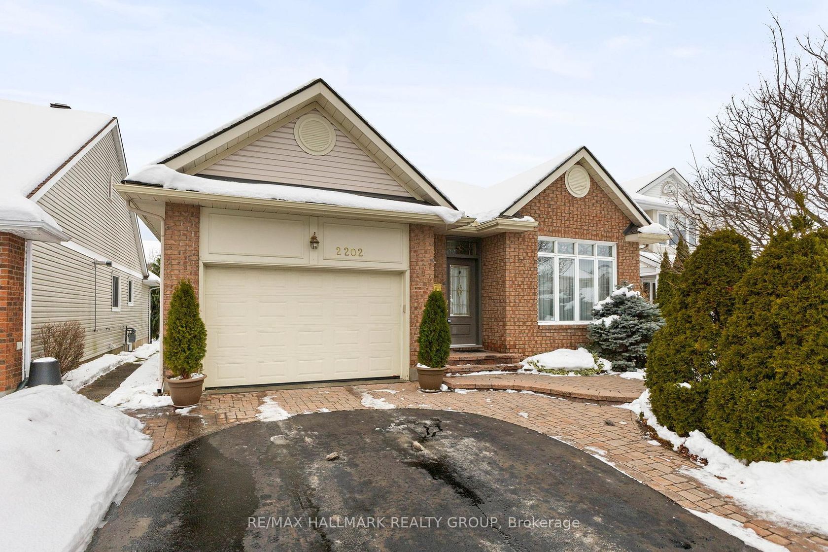 2202 Nature Trail Crescent, Orleans Village, Orleans 2