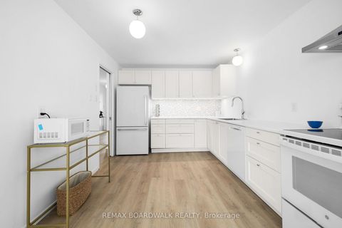 Photo 13 at 12 Selye Crescent, Beaverbrook, Kanata