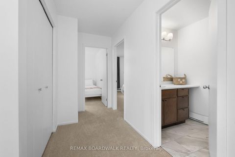 Photo 33 at 12 Selye Crescent, Beaverbrook, Kanata