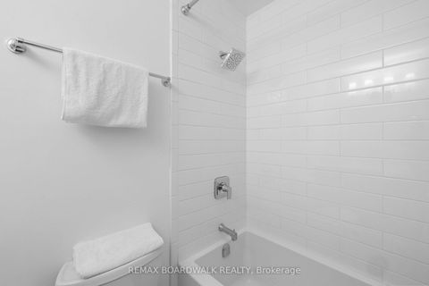 Photo 35 at 12 Selye Crescent, Beaverbrook, Kanata