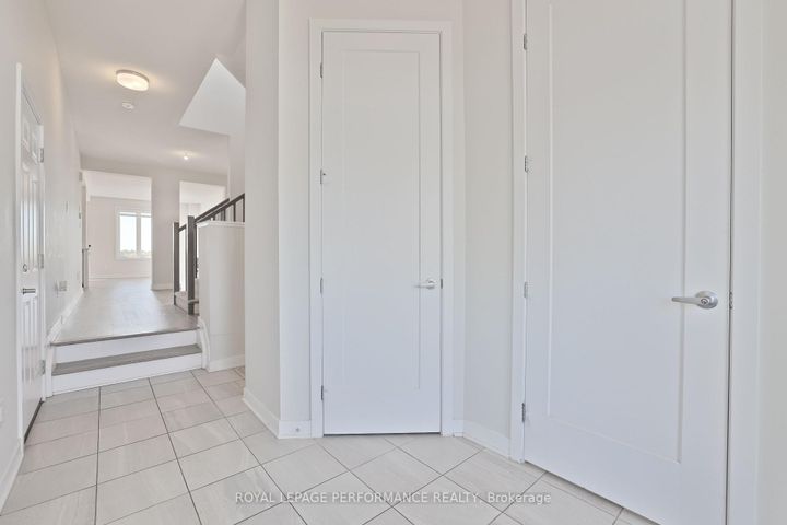 Photo 2 at 116 Main Halyard Lane, Nepean (Half Moon Bay), Ottawa