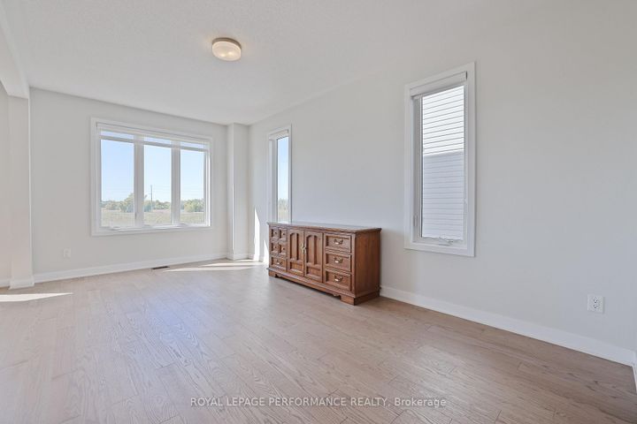 Photo 6 at 116 Main Halyard Lane, Nepean (Half Moon Bay), Ottawa