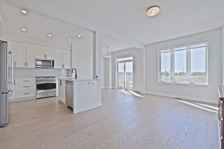 Photo 9 at 116 Main Halyard Lane, Nepean (Half Moon Bay), Ottawa