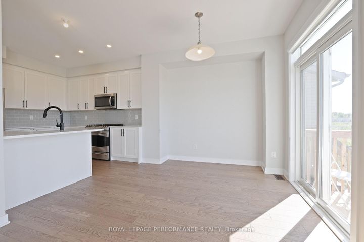 Photo 11 at 116 Main Halyard Lane, Nepean (Half Moon Bay), Ottawa