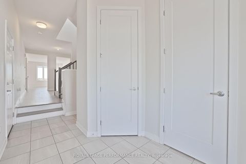 Photo 2 at 116 Main Halyard Lane, Nepean (Half Moon Bay), Ottawa