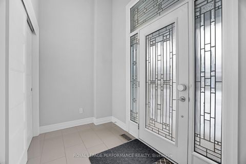 Photo 2 at 508 YELLOW BIRCH Street, Mer Bleue/Bradley Estates/Anderson Park, Orleans