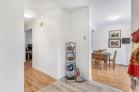 Photo 4 at 677 Mathieu Way, Fallingbrook/Pineridge, Orleans