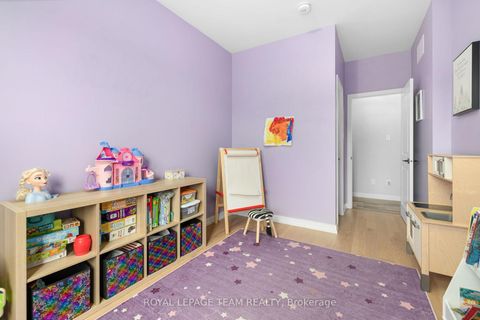 Photo 23 at 432 Gidran Circle, Emerald Meadows/Trailwest, Kanata