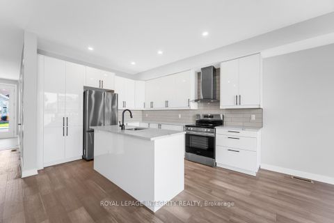 Photo 11 at B - 875 CONTOUR Street, Mer Bleue/Bradley Estates/Anderson Park, Orleans