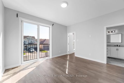 Photo 20 at B - 875 CONTOUR Street, Mer Bleue/Bradley Estates/Anderson Park, Orleans