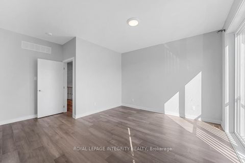 Photo 22 at B - 875 CONTOUR Street, Mer Bleue/Bradley Estates/Anderson Park, Orleans