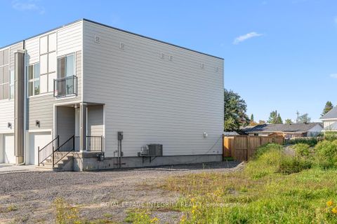 Photo 39 at B - 875 CONTOUR Street, Mer Bleue/Bradley Estates/Anderson Park, Orleans