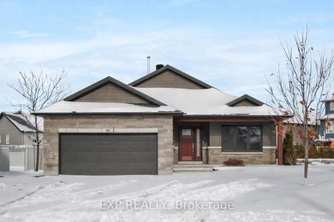 Photo 0 at 86 Horton Street, Mississippi Mills (Ramsay) Twp, Mississippi Mills