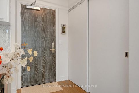 Photo 5 at 907 - 428 Sparks Street, Ottawa Centre