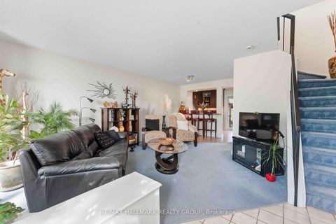 Photo 7 at 32 - 941 Cookshire Crescent, Fallingbrook/Ridgemount, Orleans