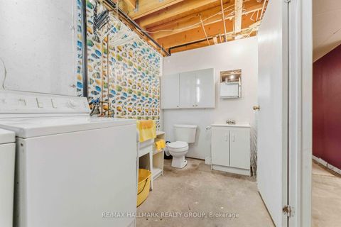 Photo 29 at 32 - 941 Cookshire Crescent, Fallingbrook/Ridgemount, Orleans