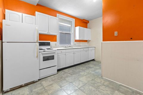 Photo 10 at 498 Gladstone Avenue, Ottawa Centre