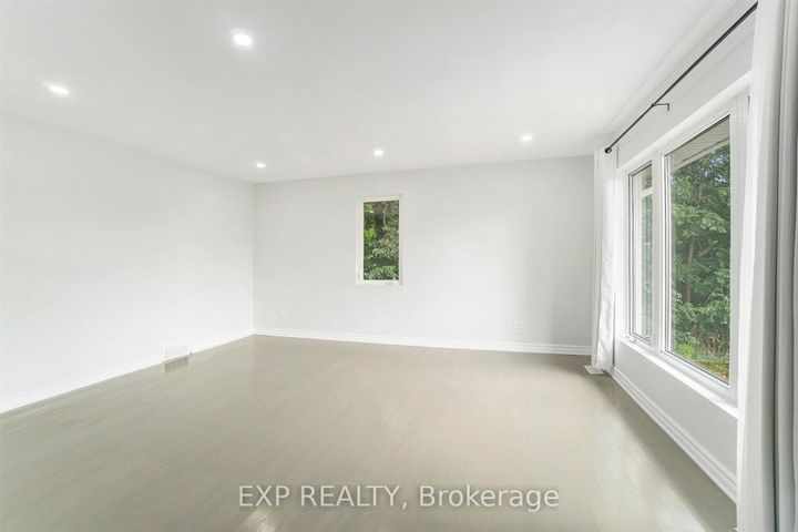 Photo 5 at 3854 Prince Of Wales Drive, Nepean (Stonebridge), Ottawa