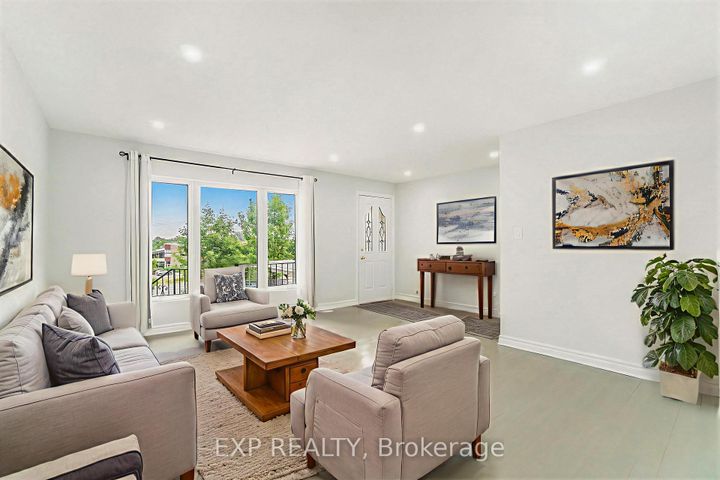 Photo 6 at 3854 Prince Of Wales Drive, Nepean (Stonebridge), Ottawa