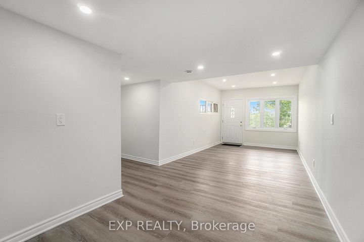 Photo 10 at 3854 Prince Of Wales Drive, Nepean (Stonebridge), Ottawa