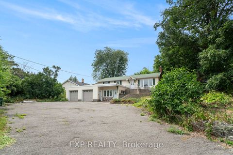 Photo 2 at 3854 Prince Of Wales Drive, Nepean (Stonebridge), Ottawa