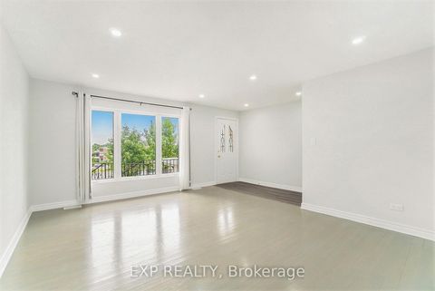 Photo 7 at 3854 Prince Of Wales Drive, Nepean (Stonebridge), Ottawa