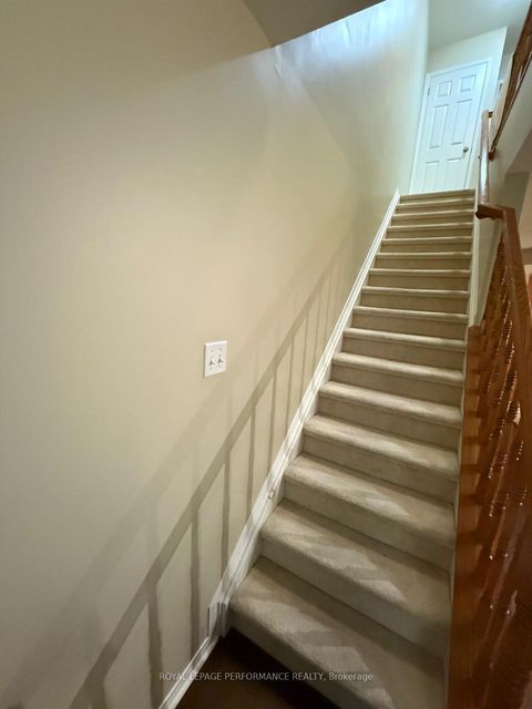 Photo 6 at 390 CROWNRIDGE Drive N, Emerald Meadows/Trailwest, Kanata