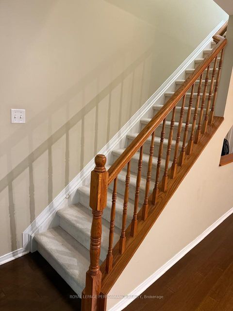 Photo 7 at 390 CROWNRIDGE Drive N, Emerald Meadows/Trailwest, Kanata