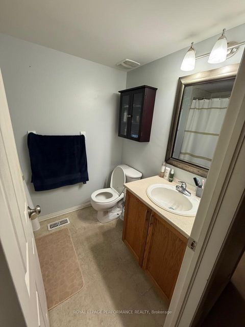 Photo 13 at 390 CROWNRIDGE Drive N, Emerald Meadows/Trailwest, Kanata