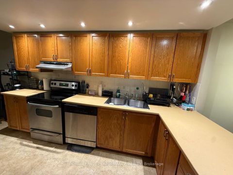 Photo 17 at 390 CROWNRIDGE Drive N, Emerald Meadows/Trailwest, Kanata