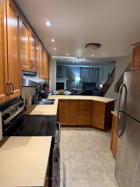 Photo 20 at 390 CROWNRIDGE Drive N, Emerald Meadows/Trailwest, Kanata