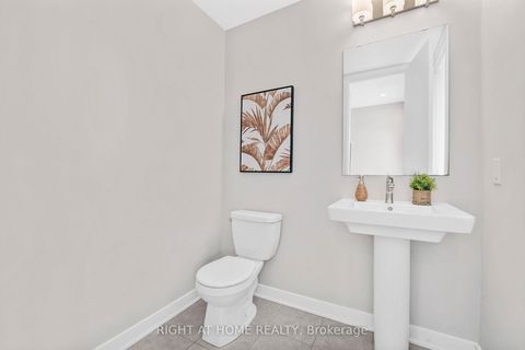 Photo 3 at 30 Chasing Grove, Btwn Franktown Rd. & Fallowfield Rd., Stittsville