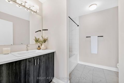 Photo 26 at 30 Chasing Grove, Btwn Franktown Rd. & Fallowfield Rd., Stittsville