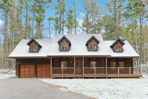 Photo 1 at 101 Myrtle Lane, Constance Bay