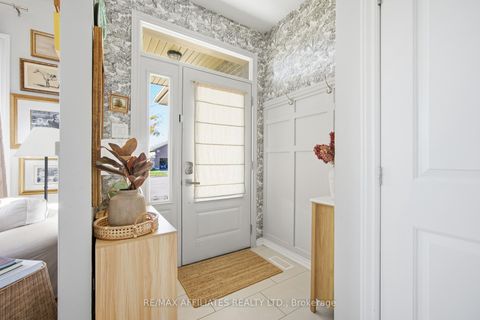 Photo 3 at 19 Senators Gate Drive, Perth