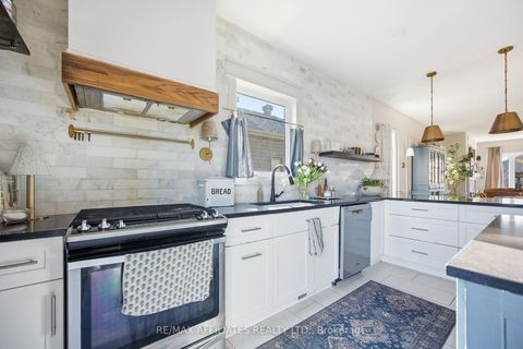 Photo 13 at 19 Senators Gate Drive, Perth