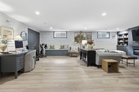 Photo 37 at 19 Senators Gate Drive, Perth