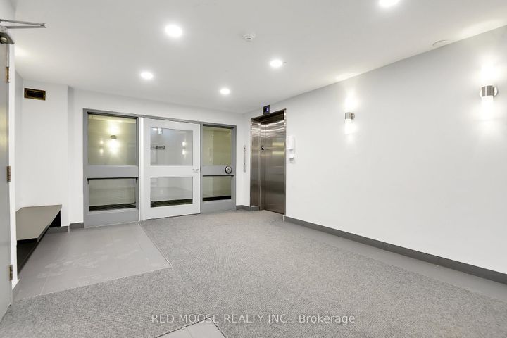 Photo 3 at 415 - 216 Viewmount Drive, Nepean (Borden Farm/Stewart Farm/Carleton Heights/Parkwood Hills), Ottawa