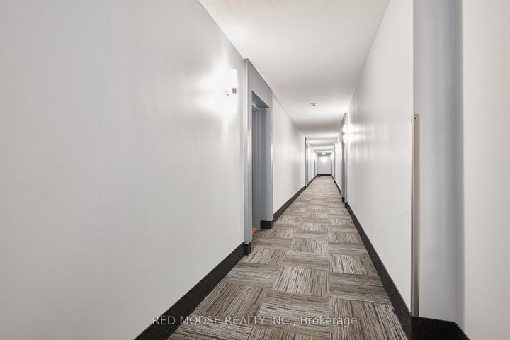 Photo 5 at 415 - 216 Viewmount Drive, Nepean (Borden Farm/Stewart Farm/Carleton Heights/Parkwood Hills), Ottawa