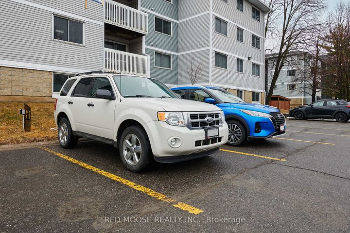 Photo 33 at 415 - 216 Viewmount Drive, Nepean (Borden Farm/Stewart Farm/Carleton Heights/Parkwood Hills), Ottawa