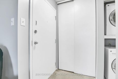 Photo 6 at 415 - 216 Viewmount Drive, Nepean (Borden Farm/Stewart Farm/Carleton Heights/Parkwood Hills), Ottawa