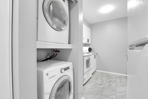 Photo 18 at 415 - 216 Viewmount Drive, Nepean (Borden Farm/Stewart Farm/Carleton Heights/Parkwood Hills), Ottawa