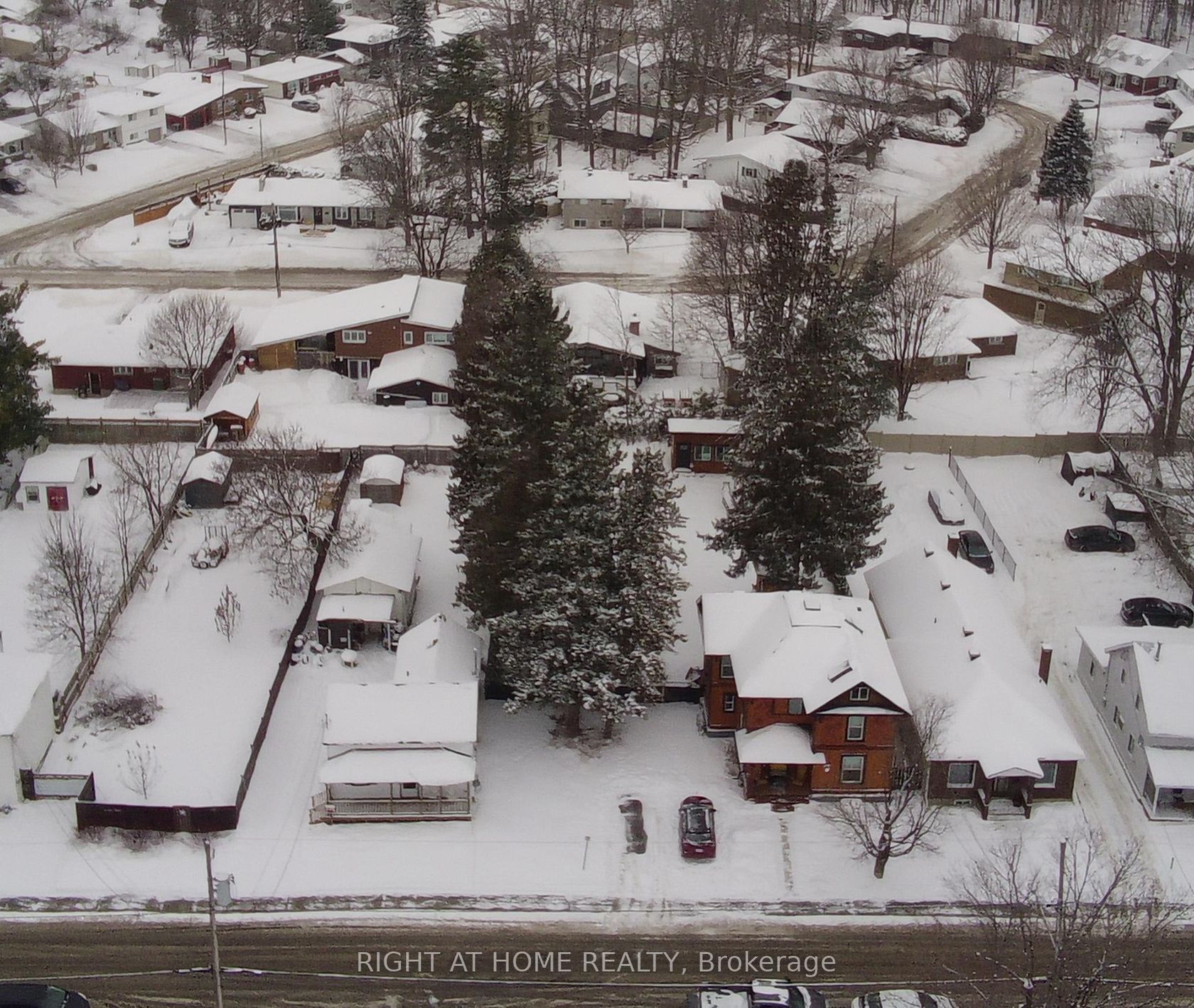 250 HARRINGTON Street, Arnprior 2