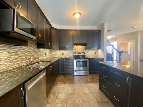 Photo 2 at 66 Escallonia Court, Stittsville (North), Stittsville