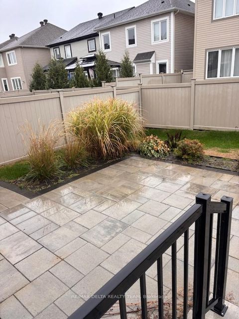 Photo 11 at 66 Escallonia Court, Stittsville (North), Stittsville