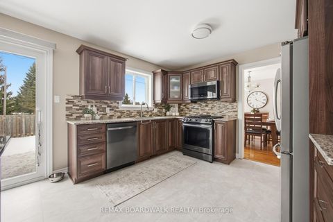 Photo 11 at 27 Comba Drive, Carleton Place