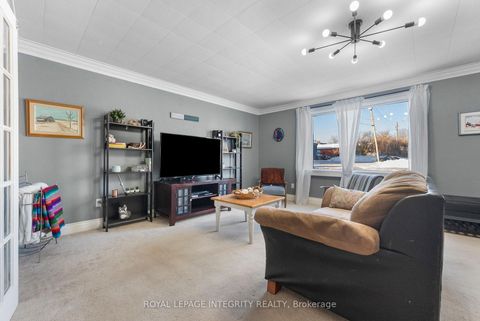 Photo 4 at 191 BELL Street, Arnprior