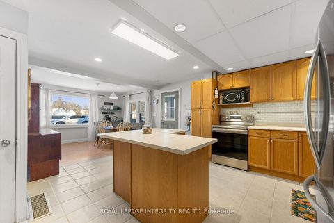 Photo 10 at 191 BELL Street, Arnprior